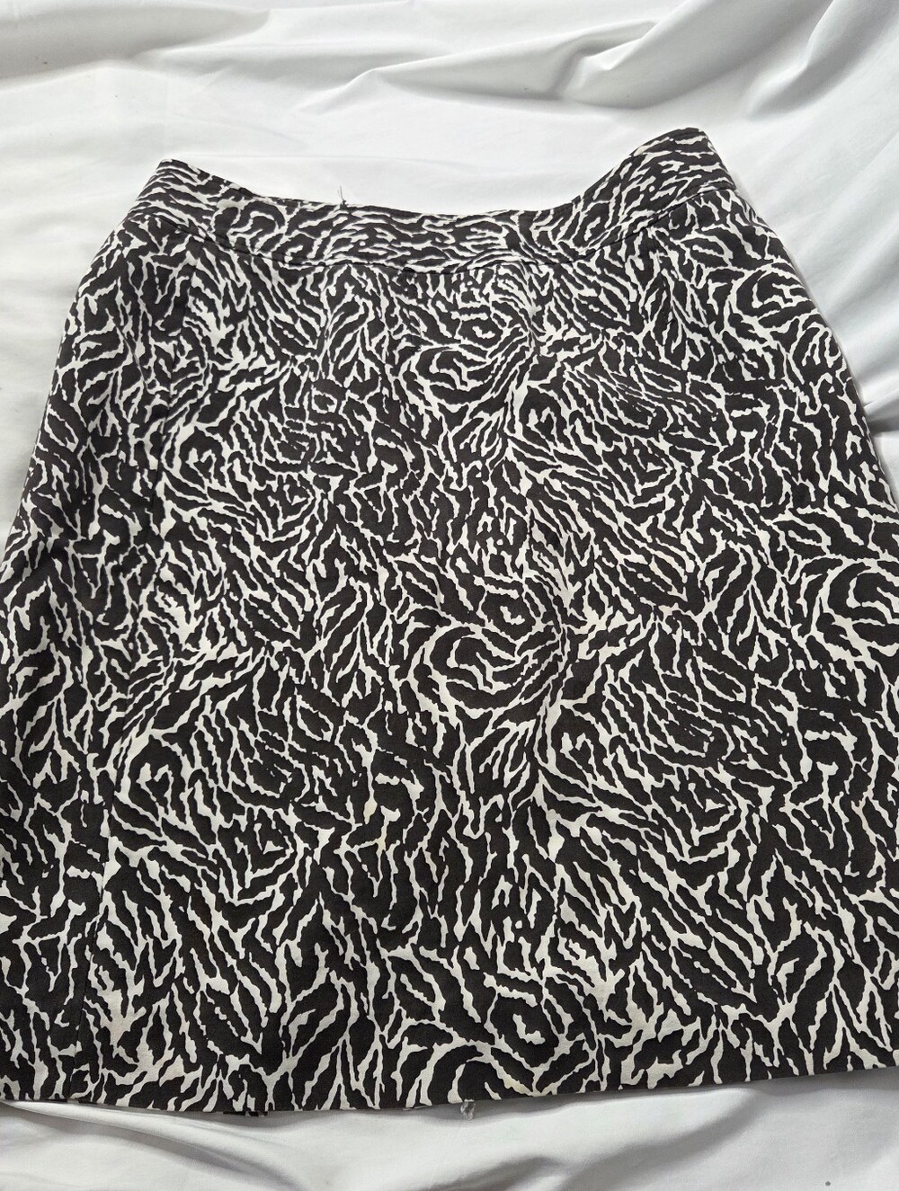 Banana Republic Women's Size 8 Silk Cotton Animal Print Skirt